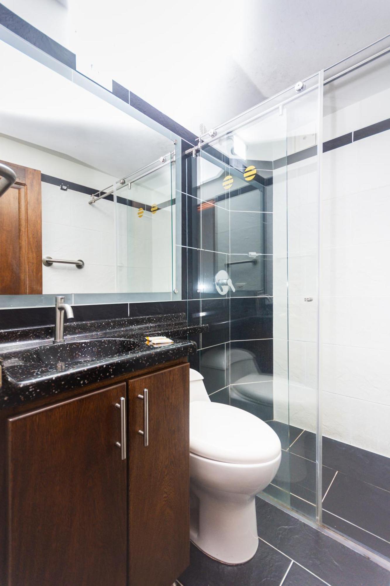 Hotel Bicentenario Ріонегро Екстер'єр фото
