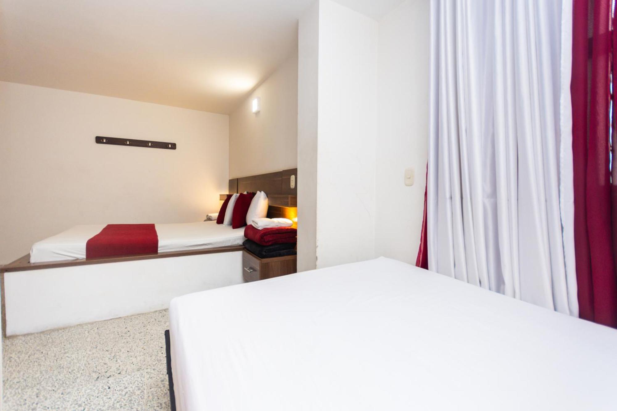 Hotel Bicentenario Ріонегро Екстер'єр фото